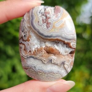 SOLD ❌️ NEW 1.45" x 1.95" MEXICAN CRAZY LACE AGATE PALM